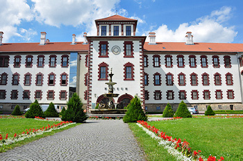 Schloss Elisabethenburg, Schlosshof